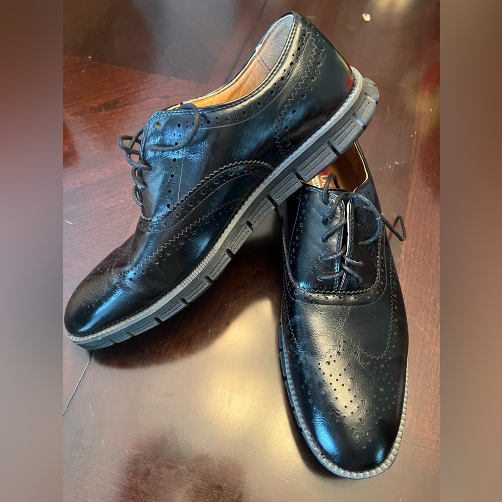 Deerstags Black Men’s Dress Shoes Size 12 M with soft soles SUPER Condition!